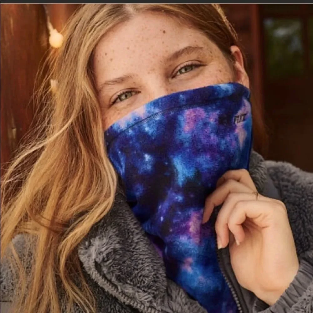 NWT neck gaiter from pink by VS